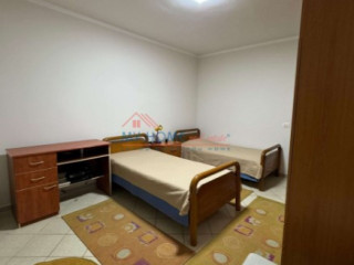 Apartament me qira 1+1 zona: Rr. e Kavajes / 21 Dhjetori