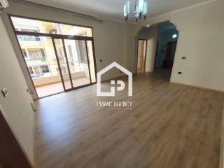 Apartament në shitje - SHITET APARTAMENT 2+1/KOMPLEKSI DERVENI / Zona: Misto Mame