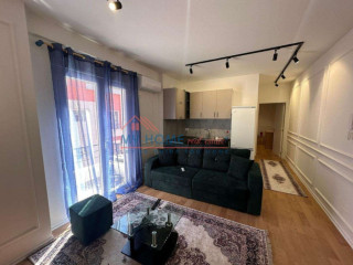 Apartament 1+1 me qira tek Xhamia e Selitës