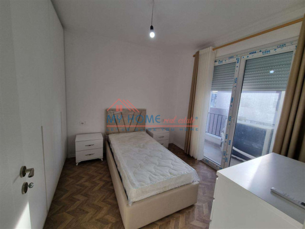 apartament-21post-parkimi-me-qera-tek-ali-demi-big-1