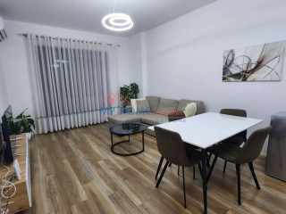 EKSKLUZIVE!!! Apartament 1+1 ne Shitje Kompleksi Arlis (Farmacia 10 )ne Tirane