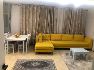 Apartament 2+1 me qera tek Komuna e Parisit ne Tirane