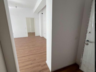 Shitet apartament 1+1 ne zonen Ali Demi / Tregu Elektrik