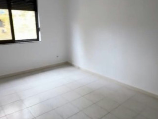 Apartament me qera, per Banim ne Pallat Egzistues 1+1 zona: Parku / Globe / Fabrika Bukes