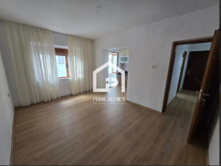 SHITET: Apartament 1 +1 /zona: Pogradec