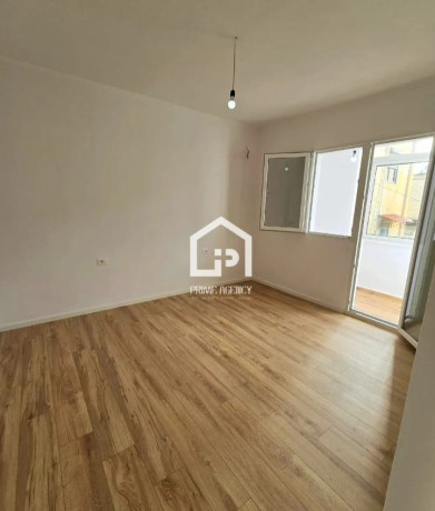 shitet-apartament-2-1-zona-oxhakutprane-pediatrise-big-0