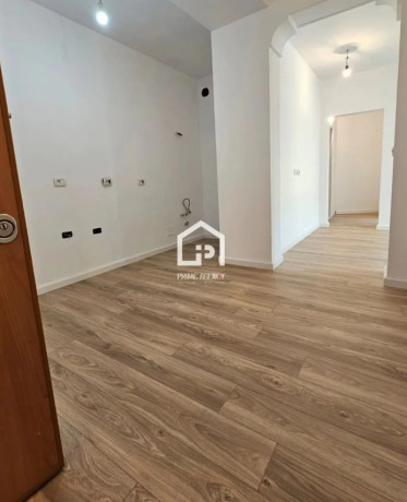 shitet-apartament-11-zona-shkolla-baletit-big-0