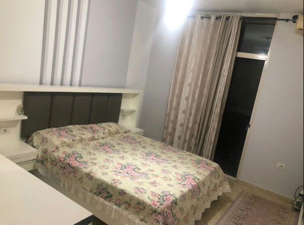 apartament-me-qira-21-ne-pallat-i-ri-zona-komuna-parisit-kristal-center-big-3