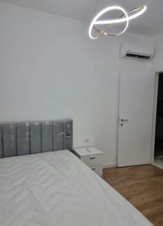 apartament-me-qera-11-ne-pallat-te-ri-zona-komuna-parisit-kristal-center-big-4